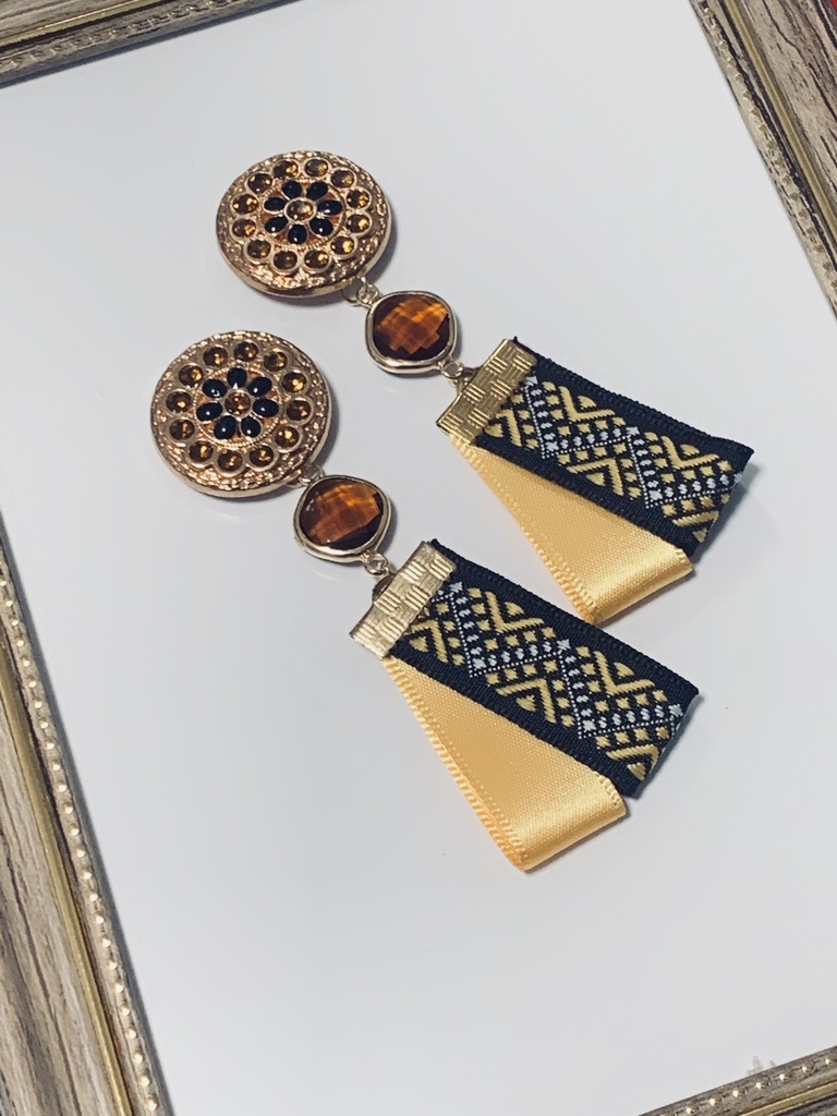 ラギー モチーフアクセ