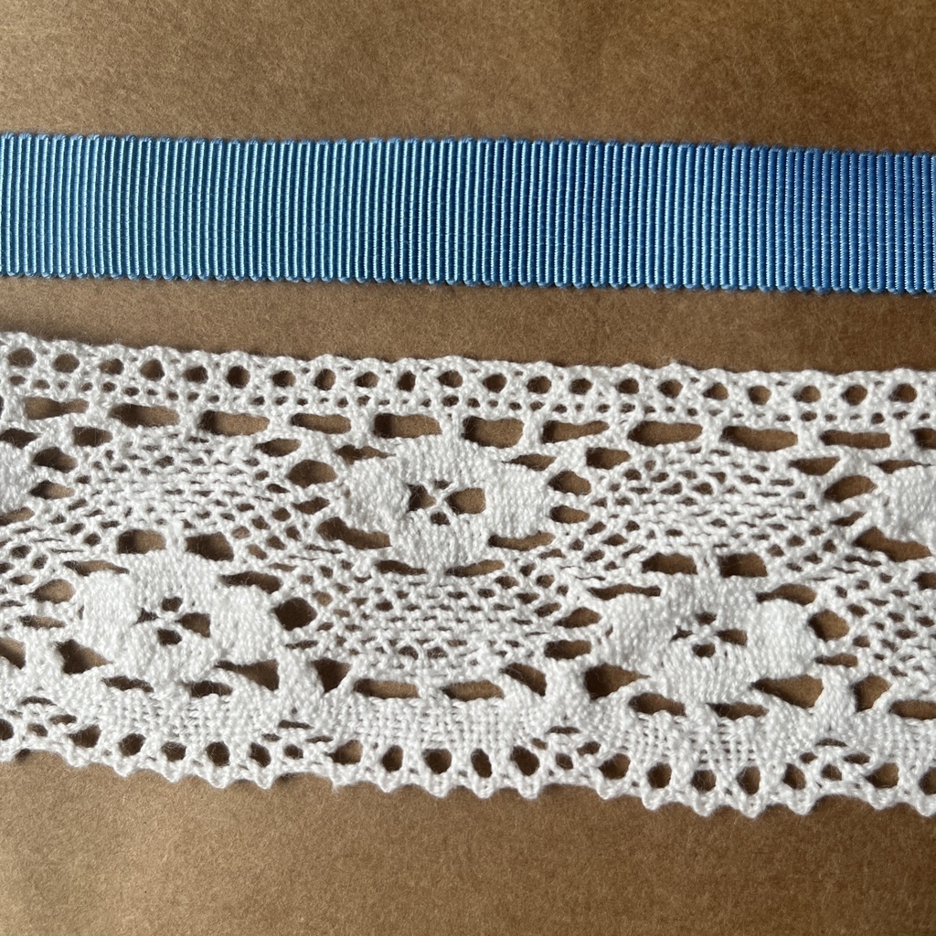 トーションレースのジャボブローチ