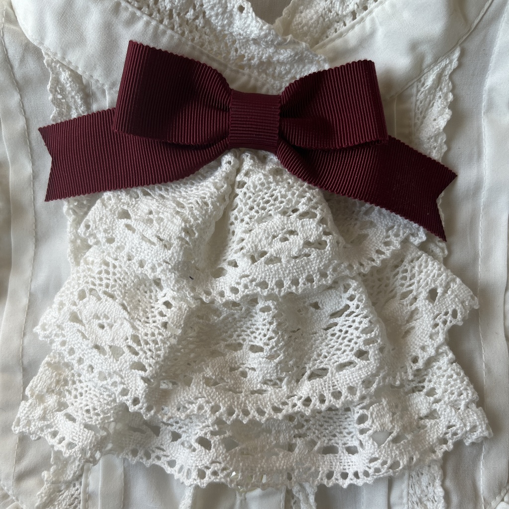 トーションレースのジャボブローチ