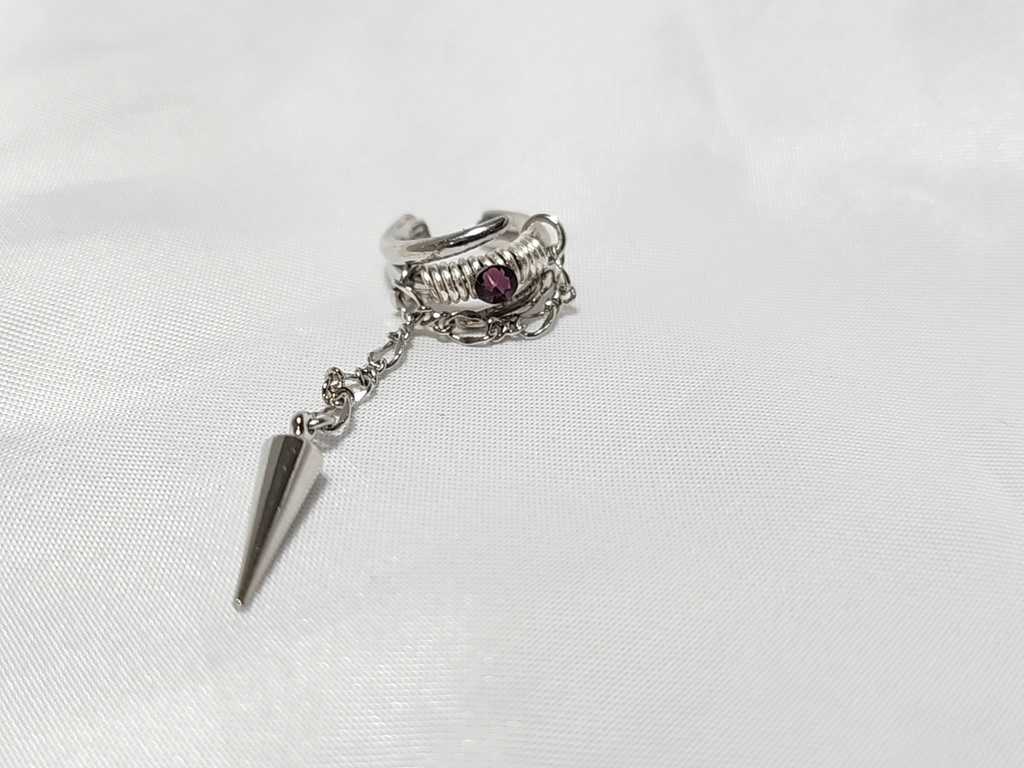 キャストカラーイヤーカフ チームW