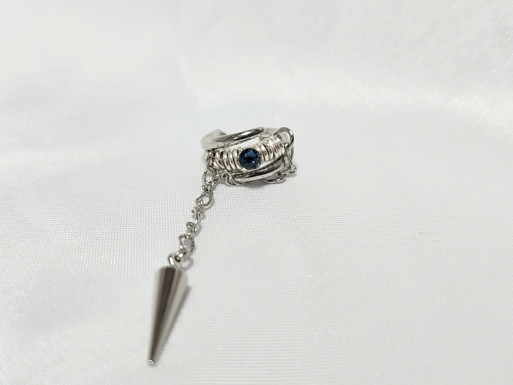 キャストカラーイヤーカフ チームW