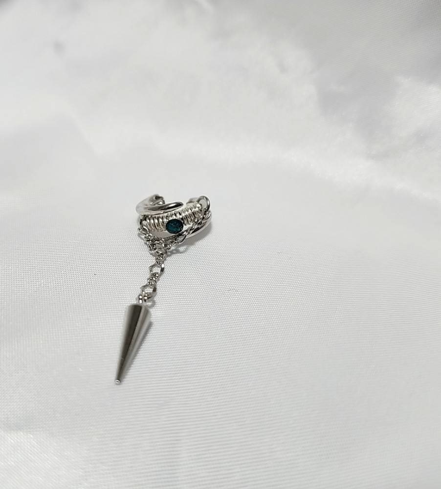 キャストカラーイヤーカフ チームB