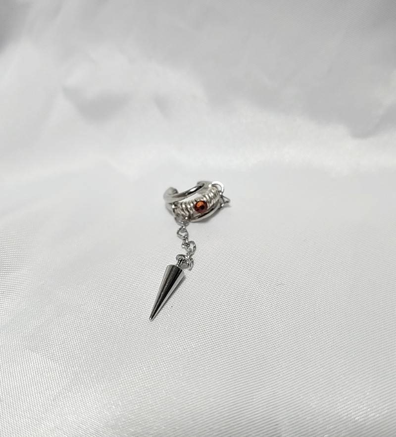 キャストカラーイヤーカフ チームB