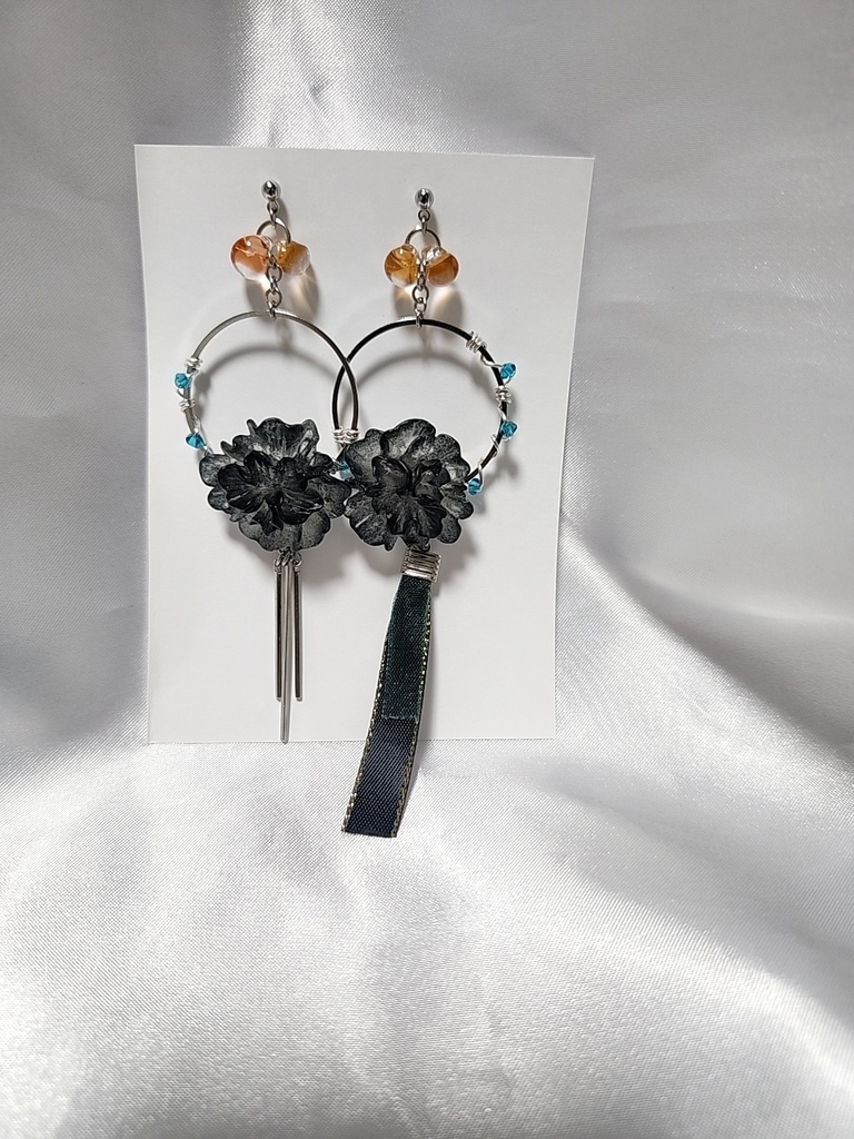 翠花、ひとつ消ゆイメージピアス