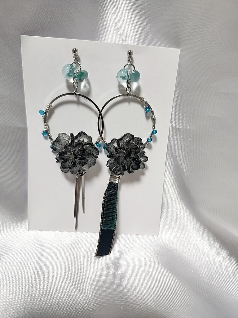 翠花、ひとつ消ゆイメージピアス