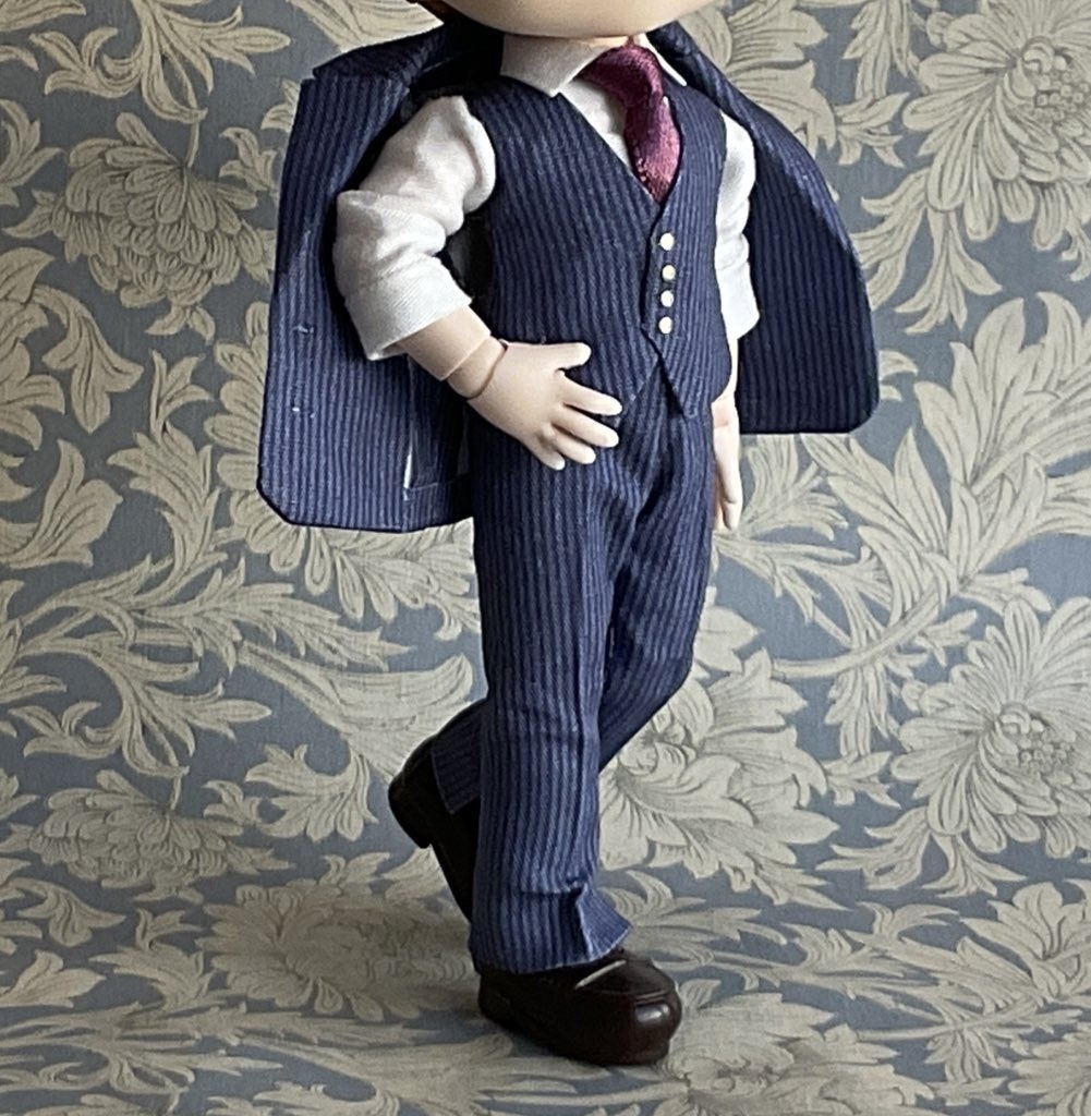 4月12日(土)20:00〜【しごできスーツ着衣セット11㎝オビツボディ込み】