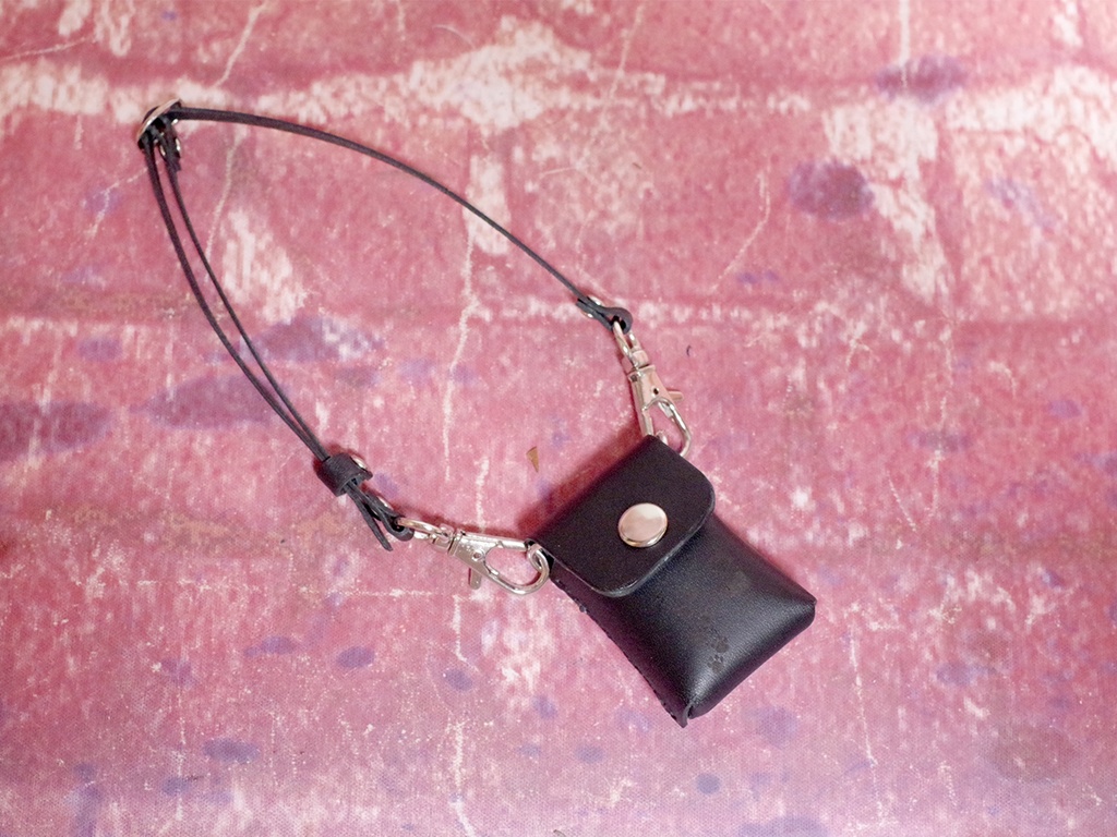 猫柄・革のショルダーポーチ(ブラック) 1/3ドール用品