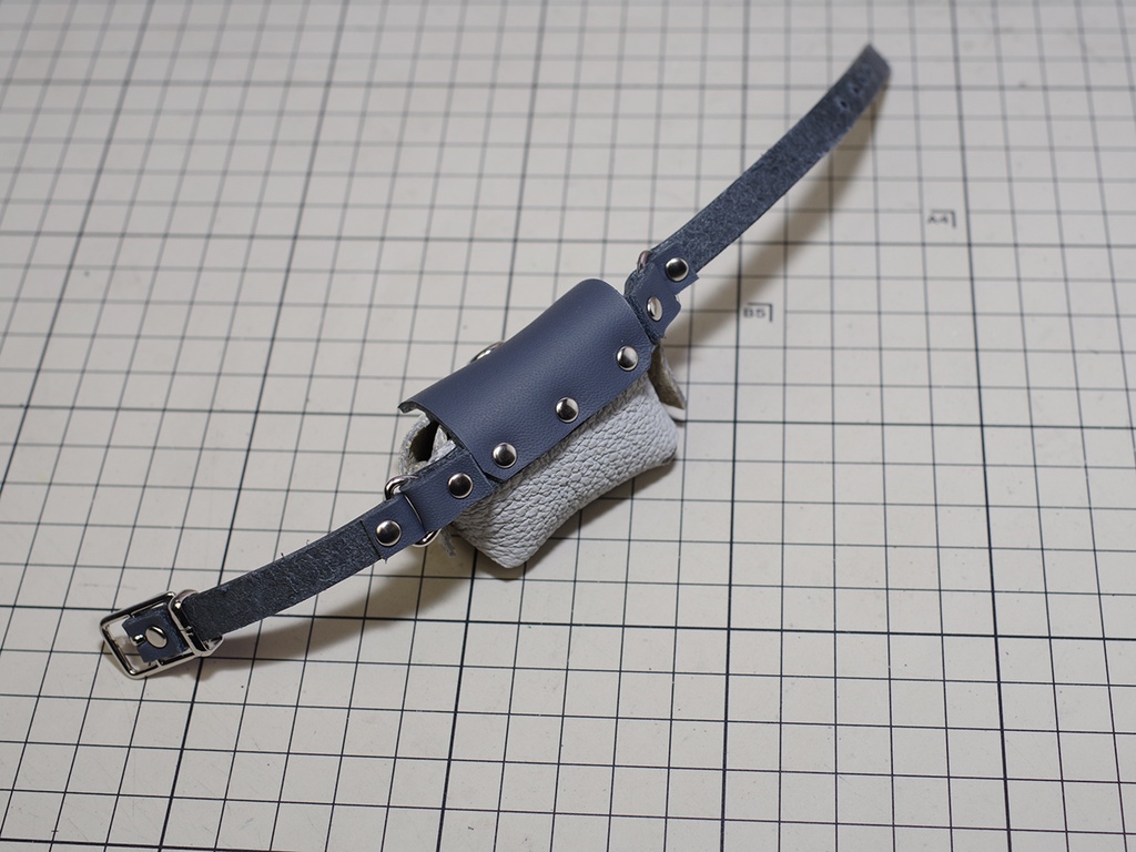 革のウエストバッグ (ネイビー×グレー) 1/3ドール用品