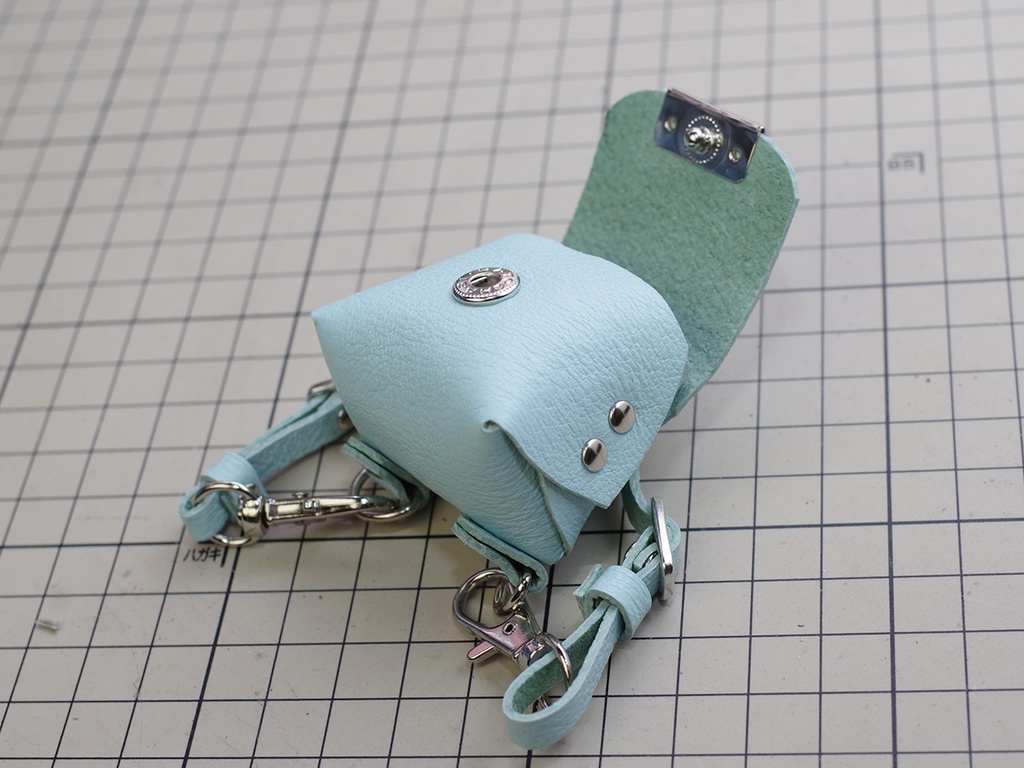 40cmドール向けレザーリュック(スカイブルー) 1/3ドール用品