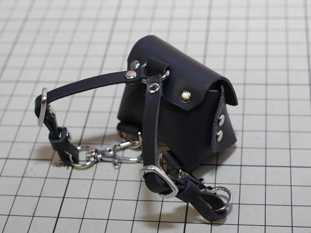 40cmドール向けレザーリュック(ブラック) 1/3ドール用品