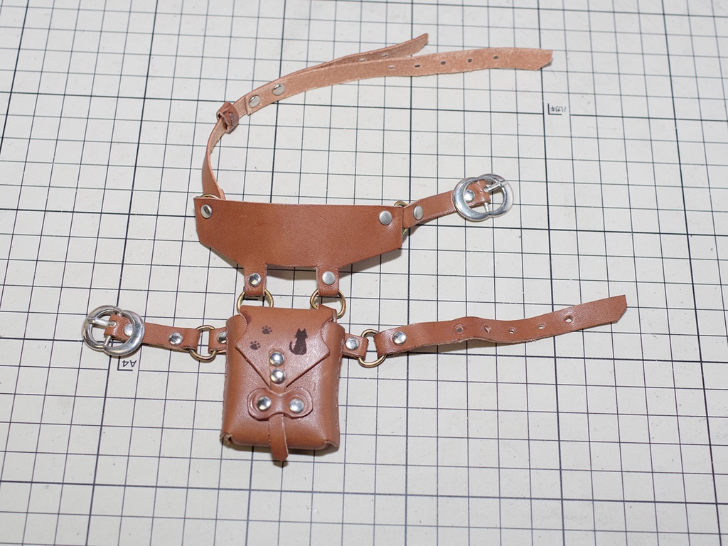 【アウトレット品】レッグポーチ(猫柄) 1/3ドール用品