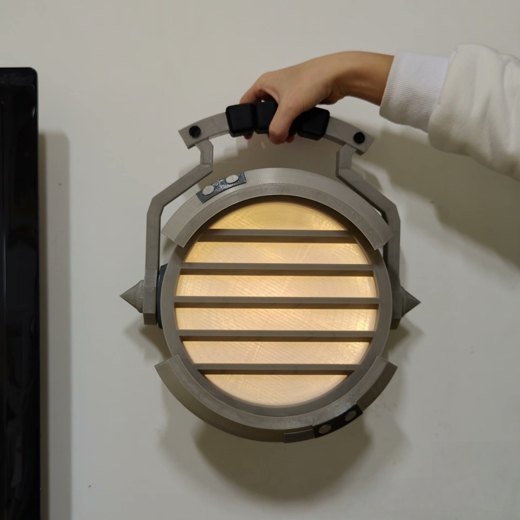 Monenjoy 原神 イルーガ コスプレ道具 ライト 闇夜の燃芯 Illuga 武器モデル 35*34cm厚17cm 道具 Petg材質