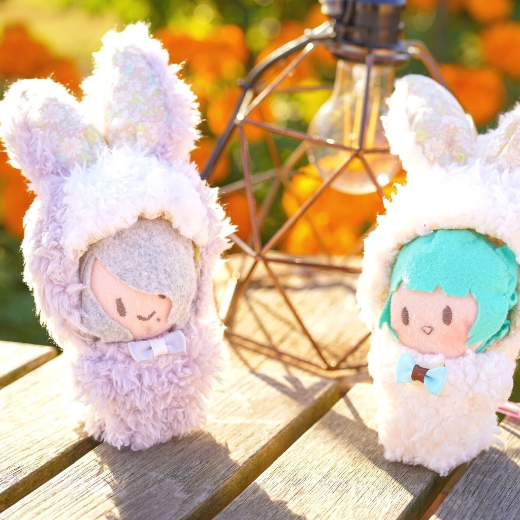 うさぎの着ぐるみ・ハチワレグレー(10㎝マスコットぬいぐるみサイズ)