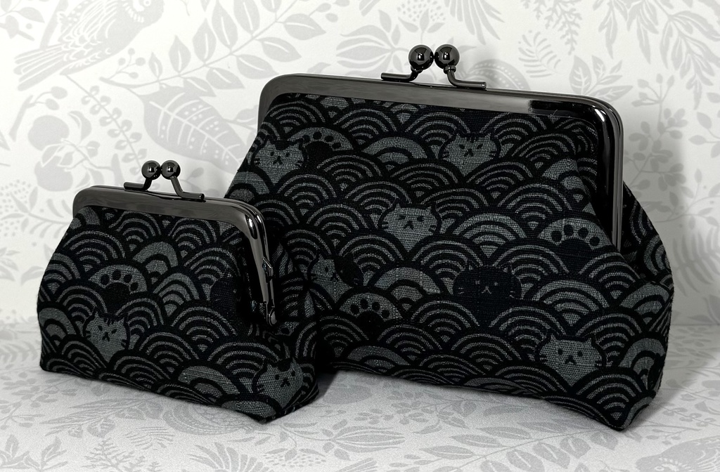 がま口　和柄猫　グレー