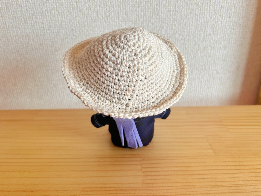 ぬいぐるみ用手編み帽子 白