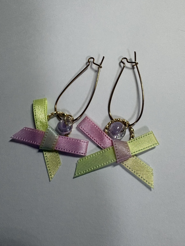 リボンピアス