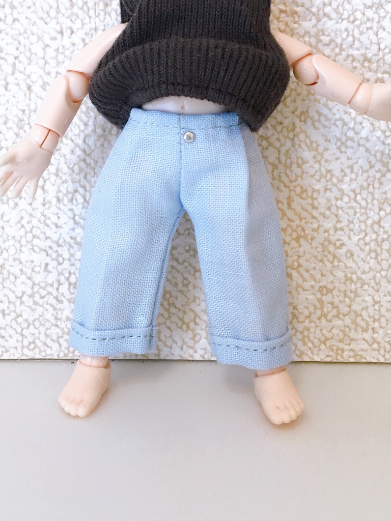 シンプルタックパンツ