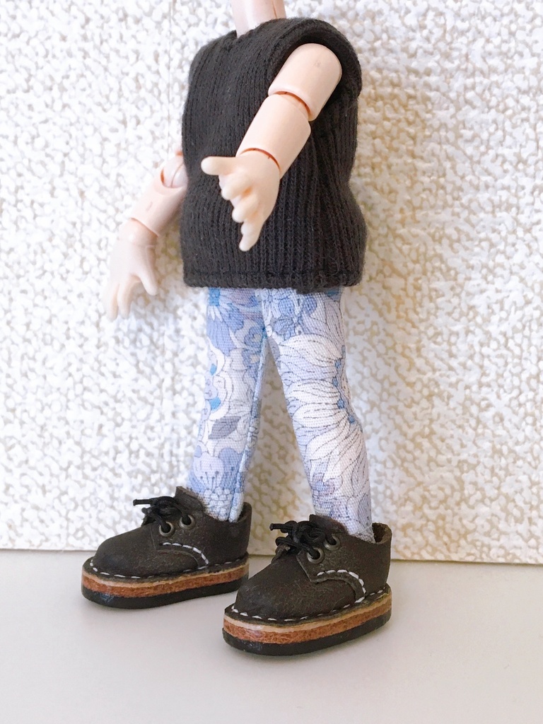 モチーフスキニーパンツ