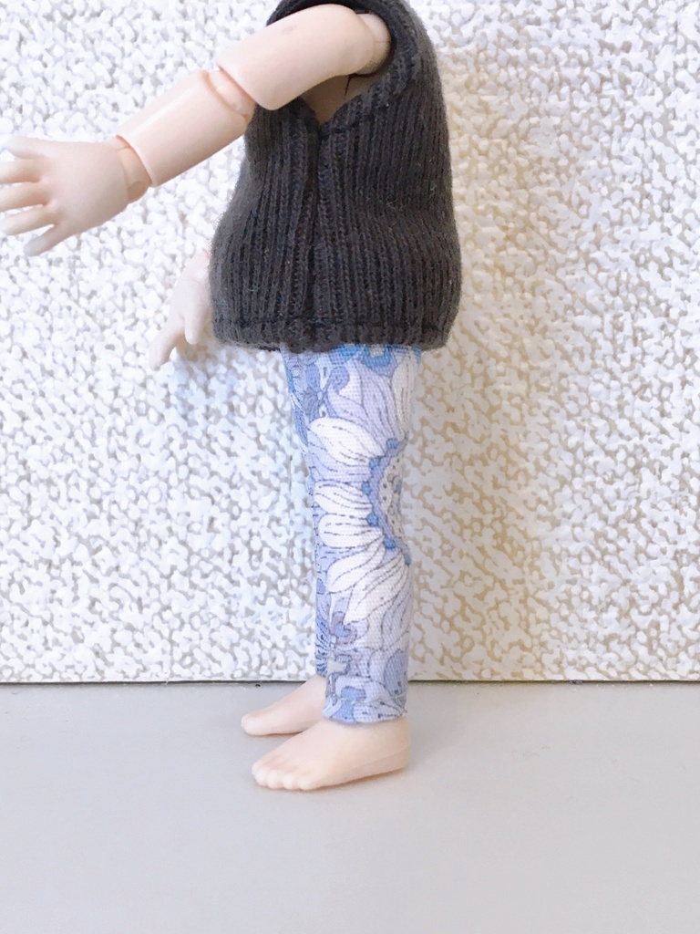 モチーフスキニーパンツ