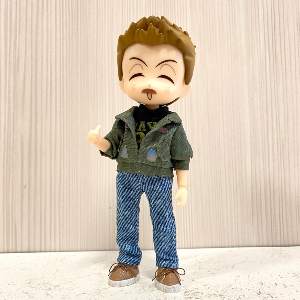 ふつうのストレートデニムパンツ