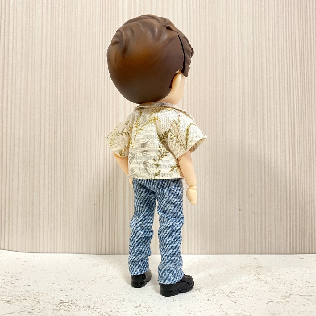 ふつうのストレートデニムパンツ