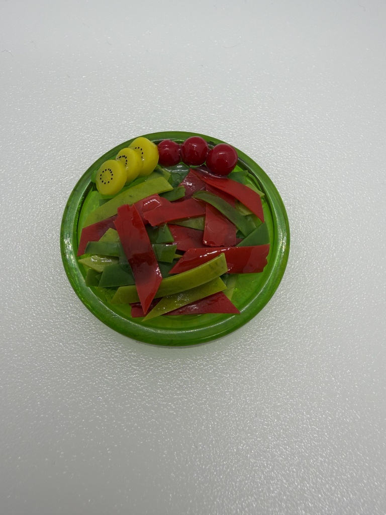 桑名江が豊前江のために作った生野菜プレート