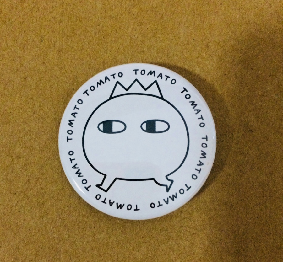 缶バッジ　トマト（白）