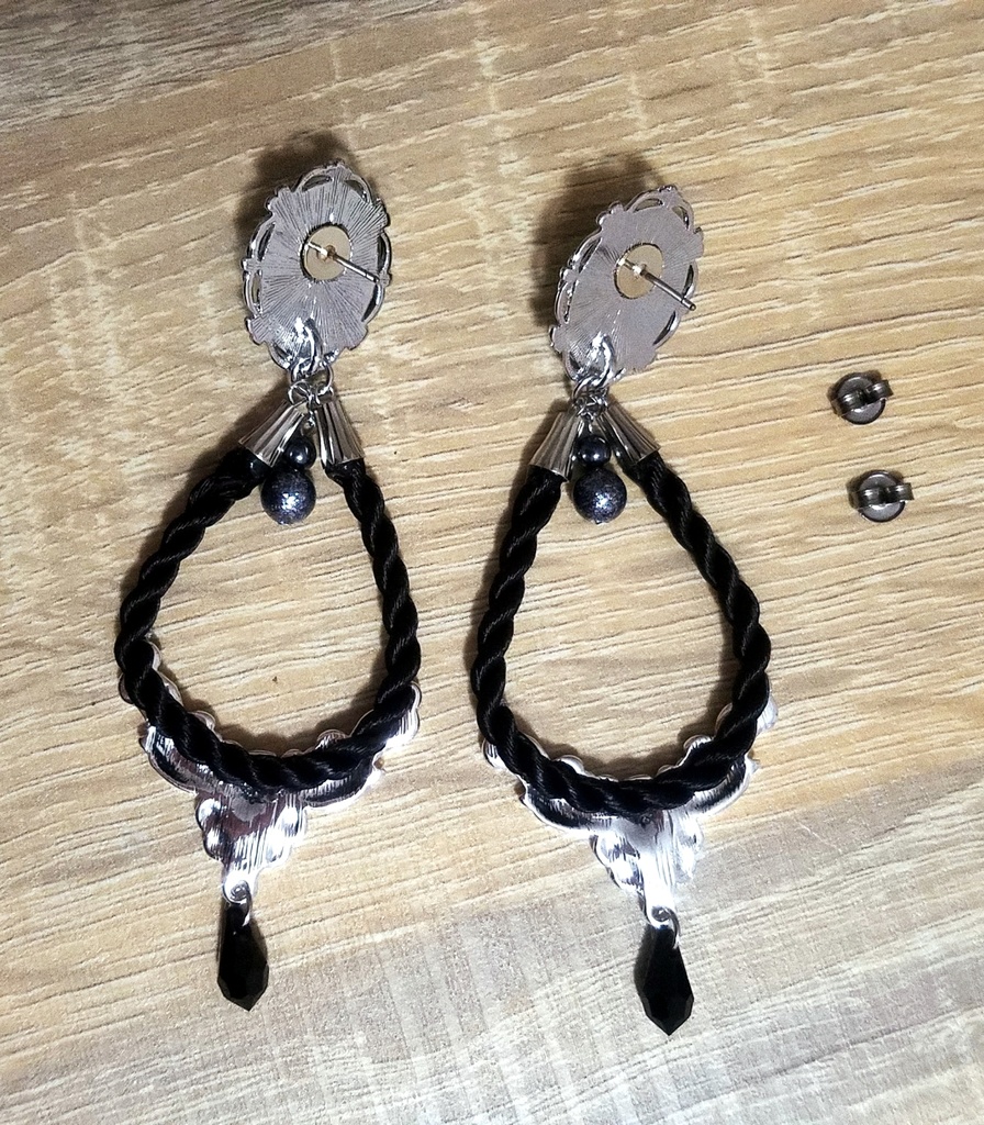 ディアソムニアイメージピアス