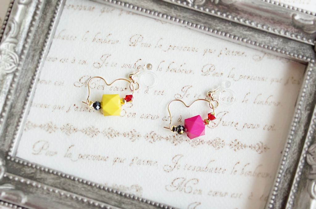 SolidSイメージピアス