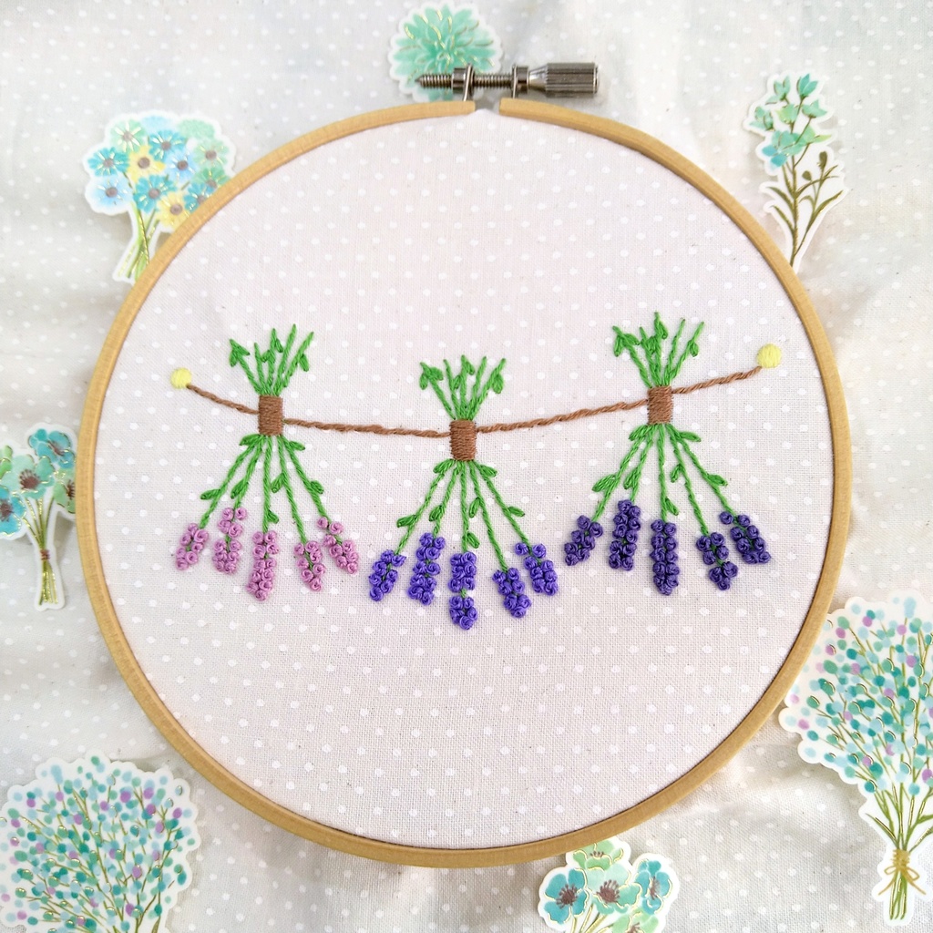 ラベンダーの刺繡図案