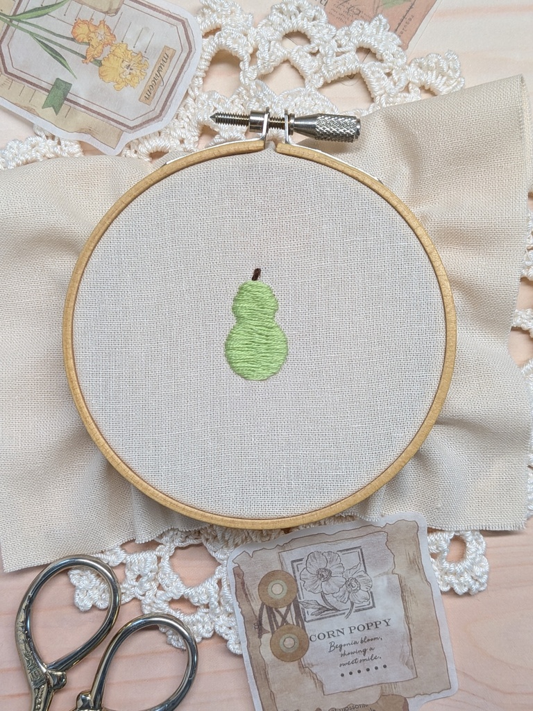 小さな秋の刺繍図案と刺し方図