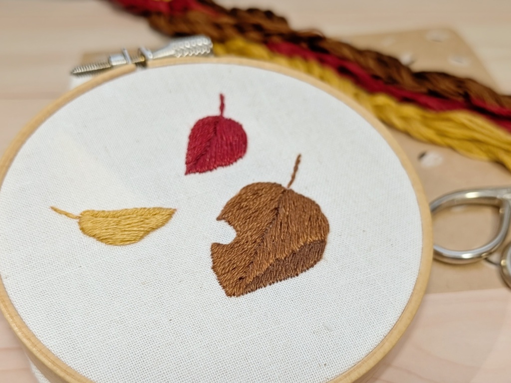 落ち葉の刺繍図案と刺し方図