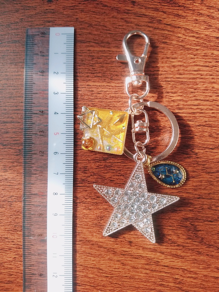 煌めく夜空キーチェーン