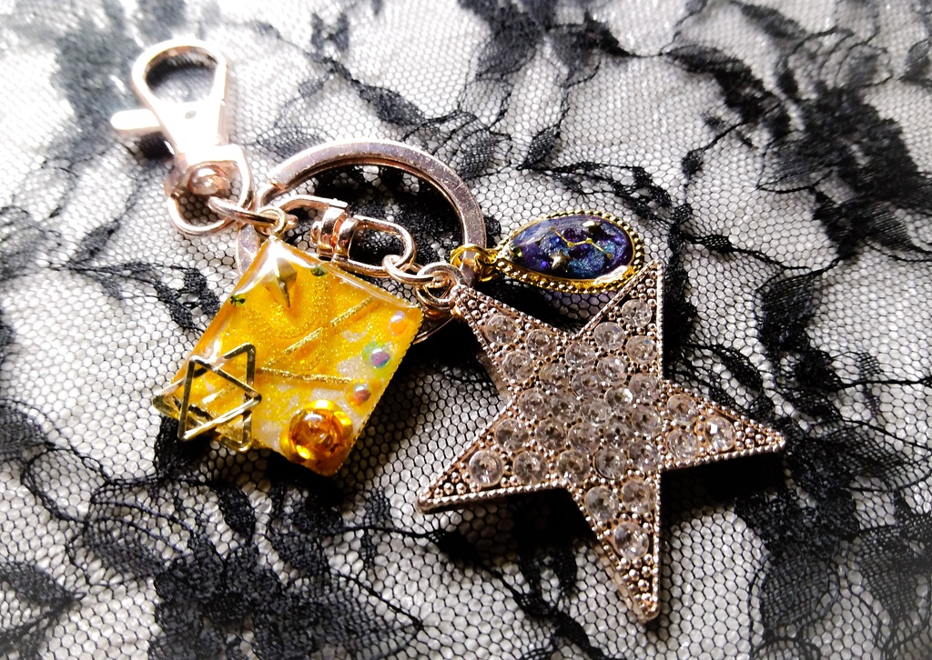 煌めく夜空キーチェーン