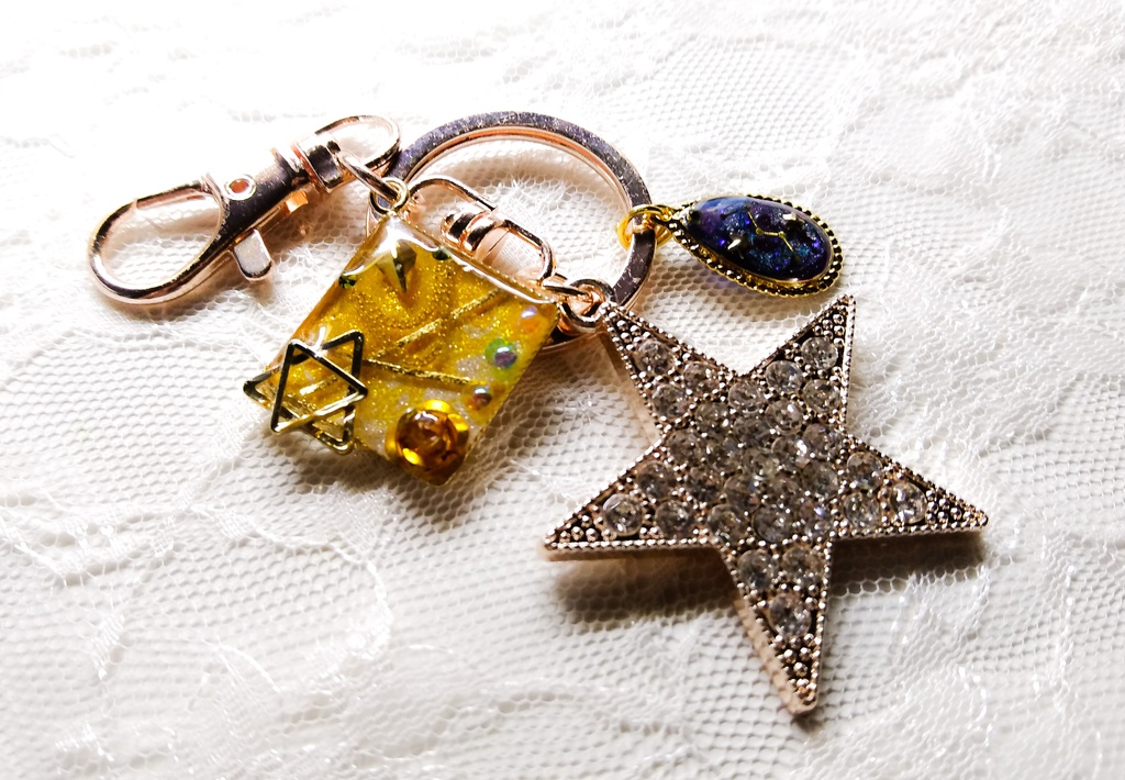 煌めく夜空キーチェーン