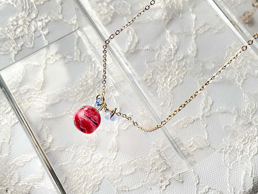 水風船ネックレス(赤)