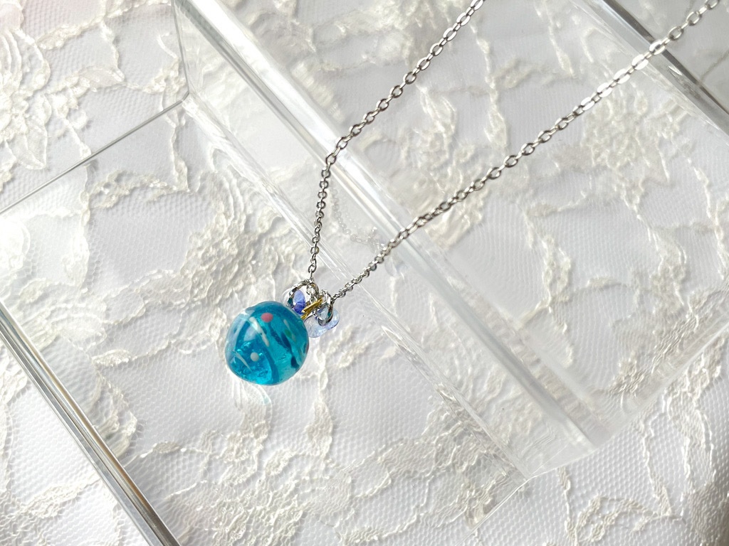 水風船ネックレス(青)