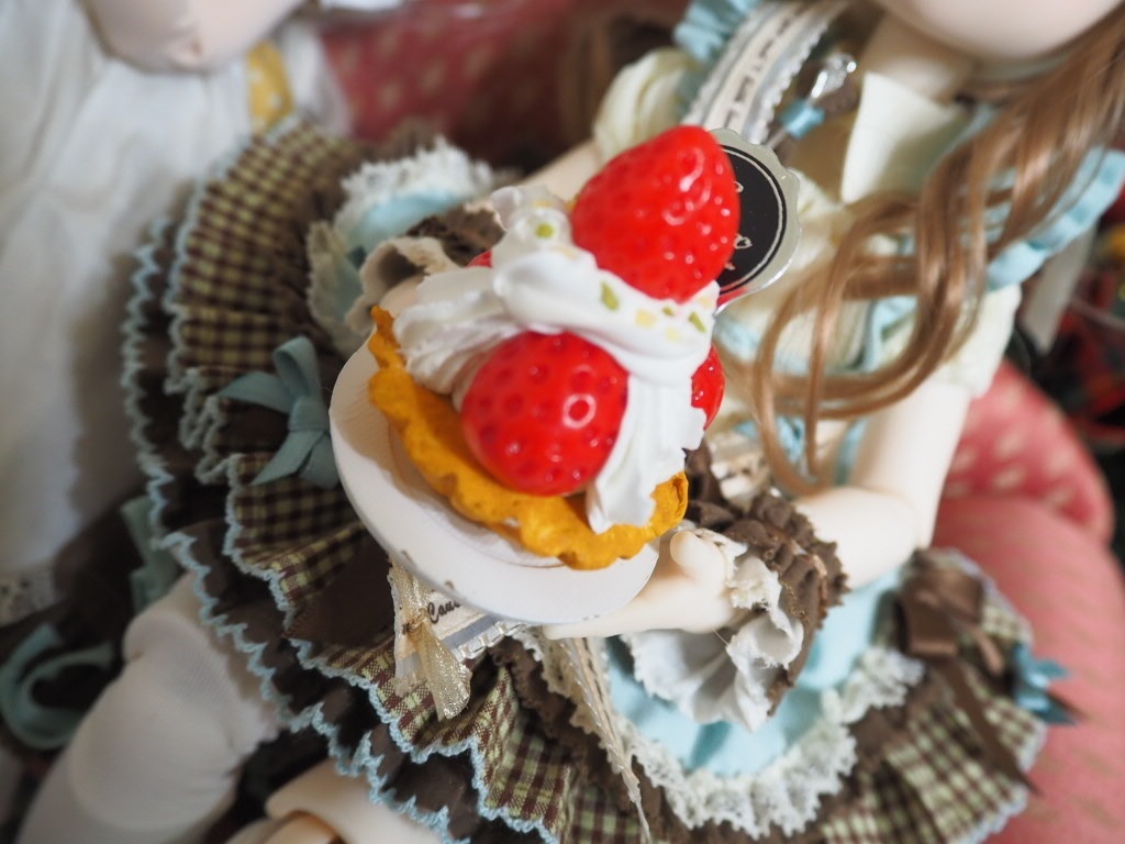 あまあまいちごのミニタルト