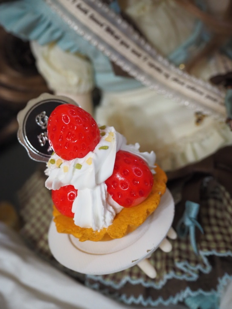 あまあまいちごのミニタルト