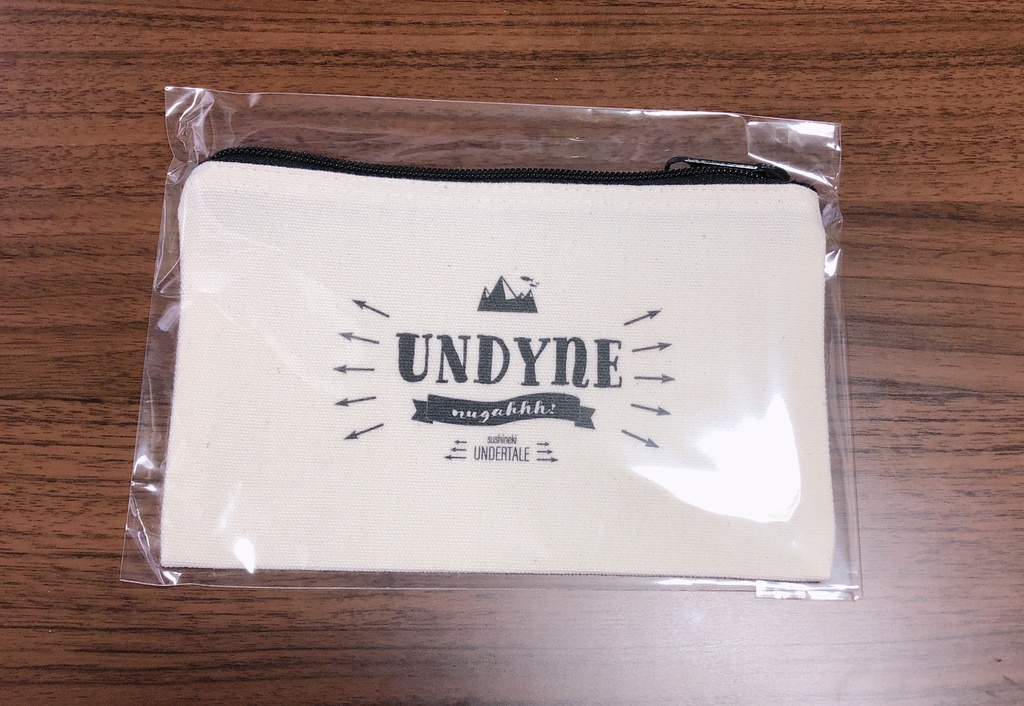 キャンバスポーチ