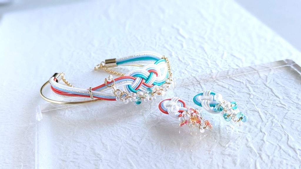 鵜飼派 水引×ゴールド3連バングル 水引ピアス/イヤリング