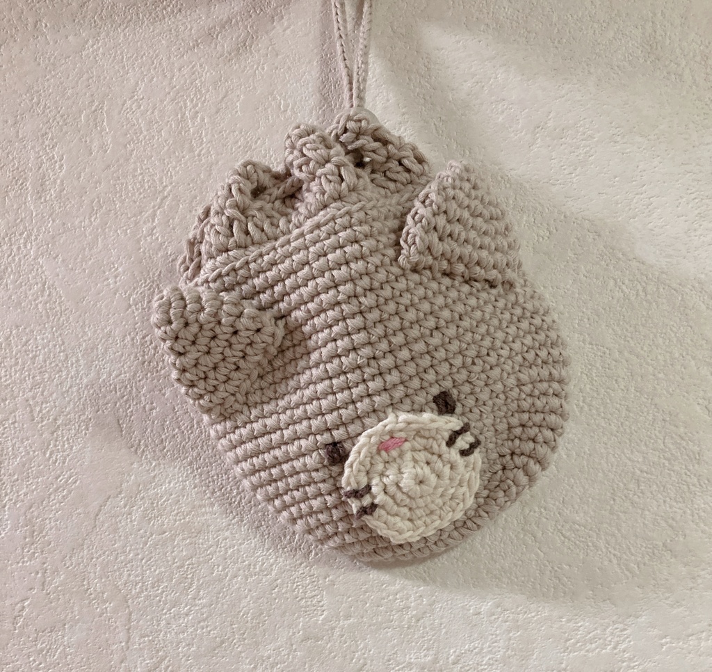 ねこグレージュまるきんちゃく