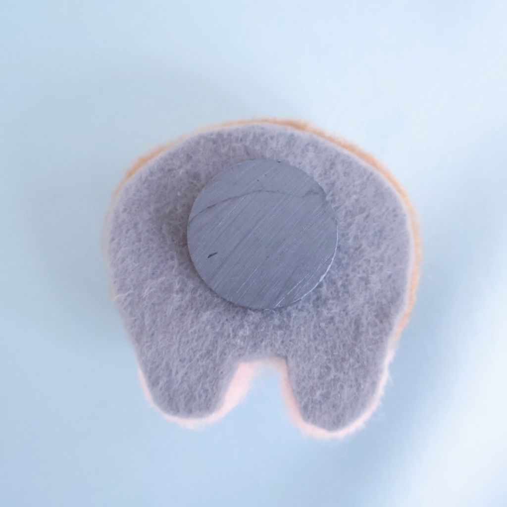 ハムケツ ブローチ/マグネット*ジャンガリアンハムスターのおしり