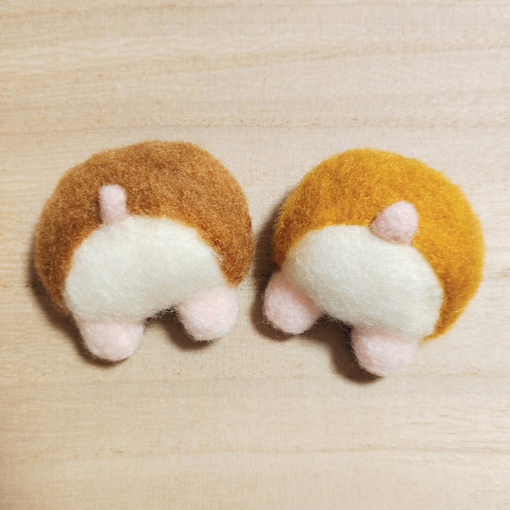 ハムケツブローチ*茶色のおしり
