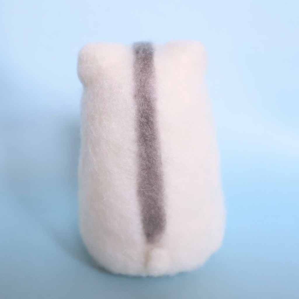 羊毛フェルトのハムスター*パールホワイトとチューリップの花かご①