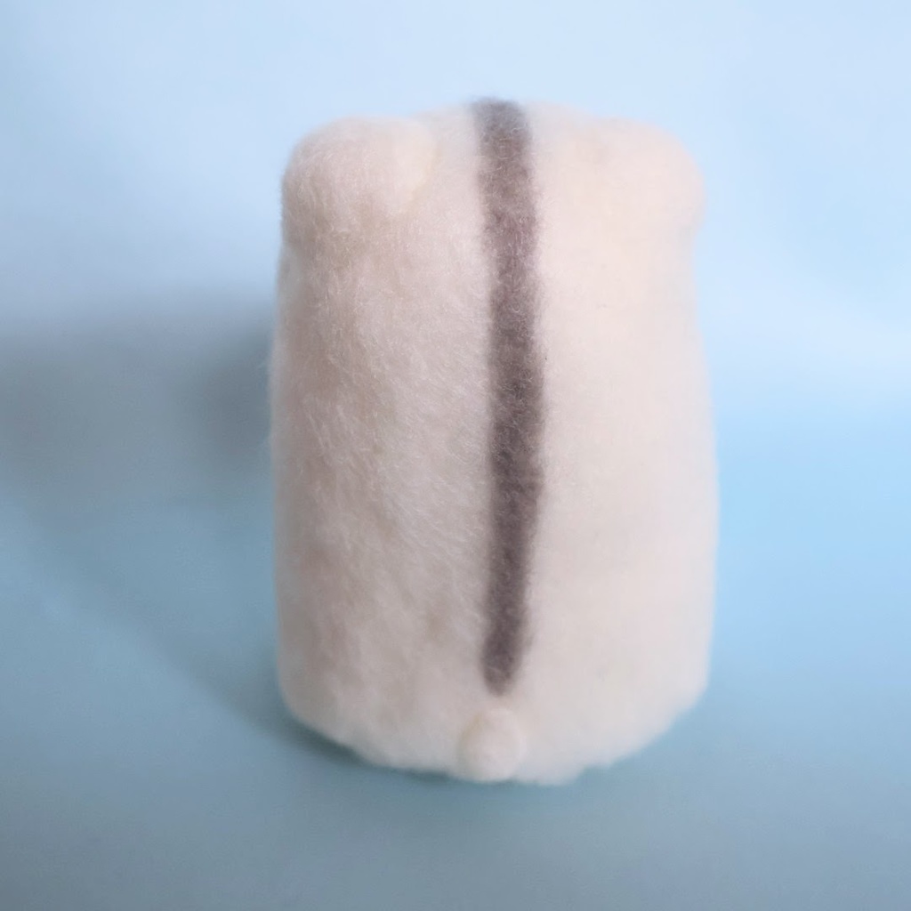 羊毛フェルトのハムスター*パールホワイトとハート①