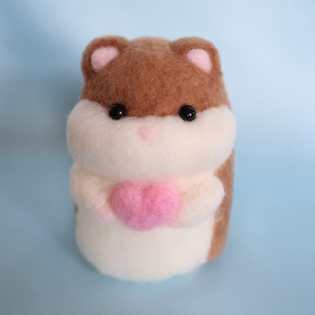 羊毛フェルトのハムスター*ゴールデンハムスターとハート