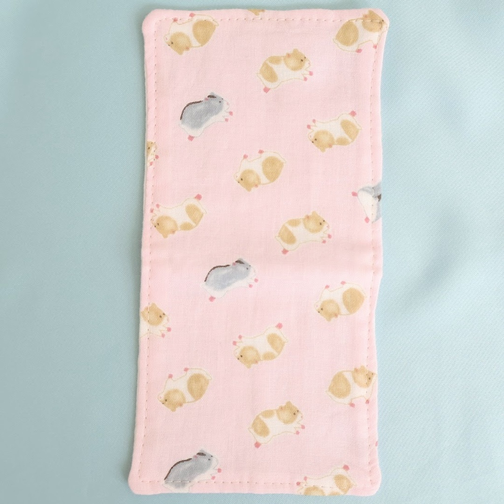 ハムスター柄ダブルガーゼハンカチ ハーフサイズ ピンク