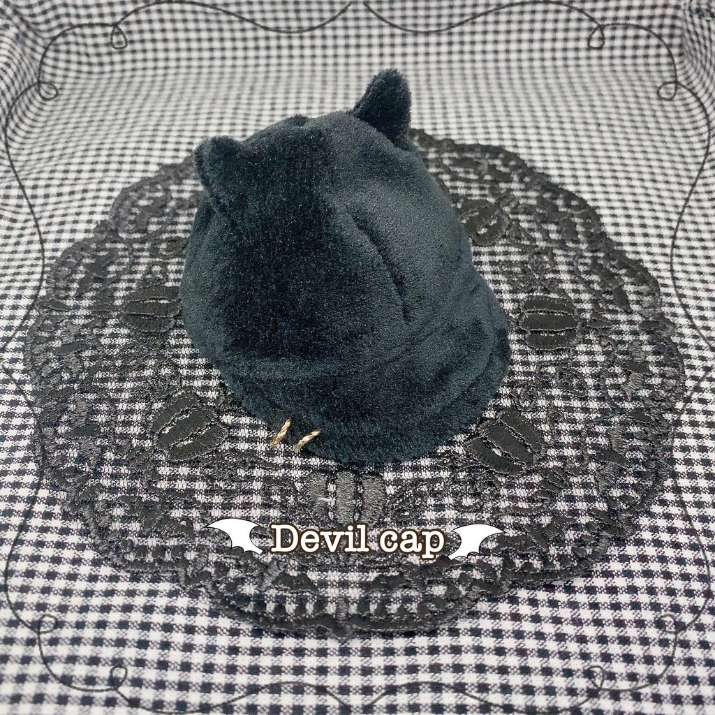 Devil cap