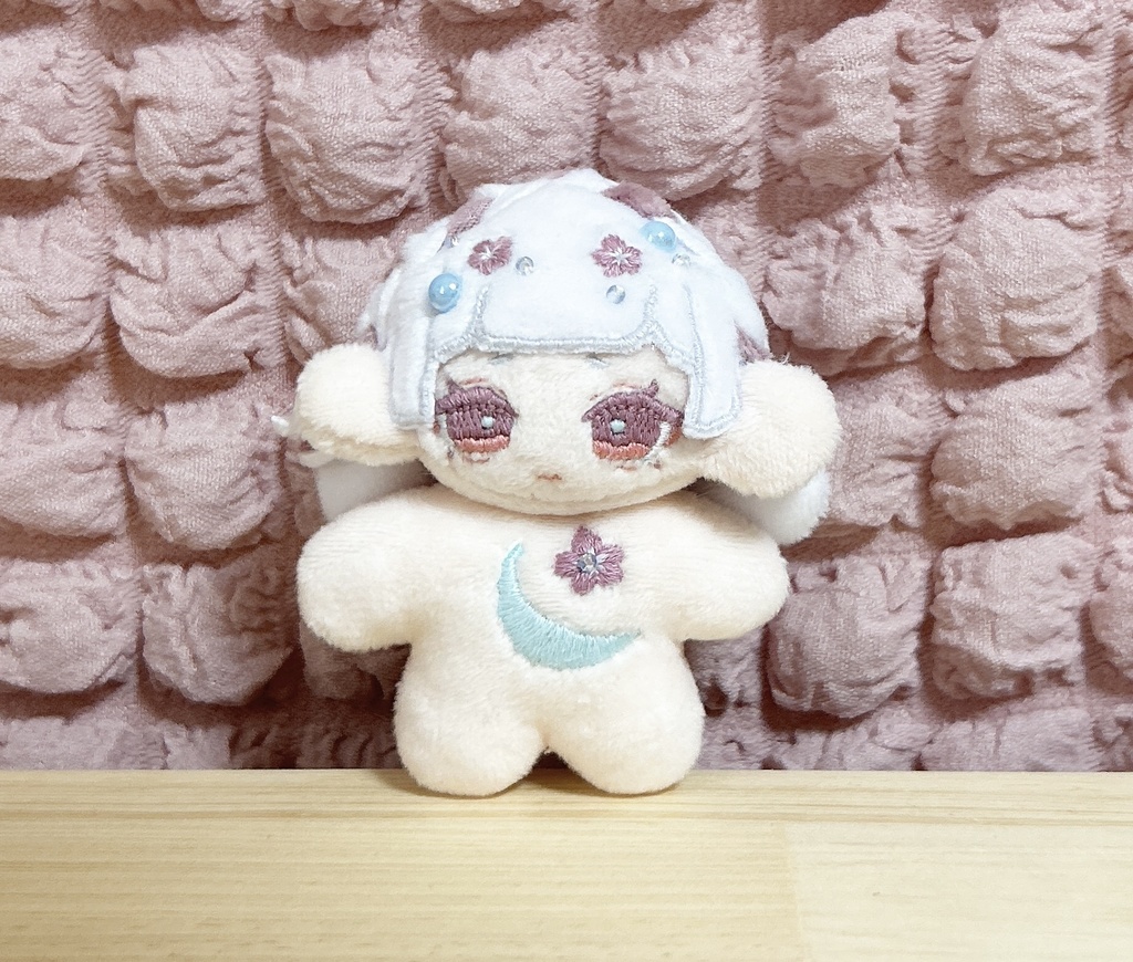 すみれモチーフのぬいぐるみ(🤍)